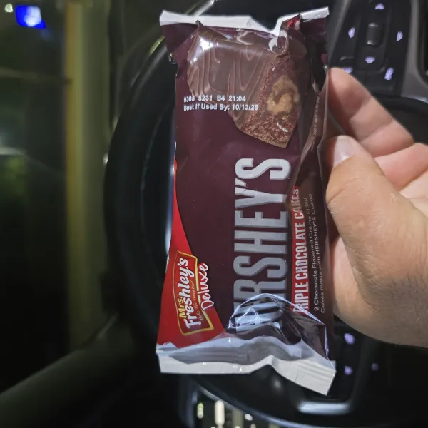 Mrs. Freshly's Hershey's triple choclate cakes